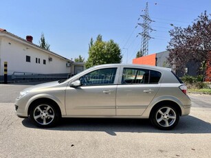 OPEL ASTRA H 1.6 Cosmo DIGITKLÍMA-VEZ.SZERVIZKÖNYV-GARANTÁLT KILOMÉTER!