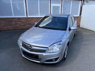 OPEL ASTRA H Sedan 1.6 Essentia SZÉP!!