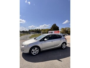 OPEL ASTRA J 1.4 T Active ÜLÉSFŰTÉS.RADAR.140LE! Szervizkönyves!137.000km futás!