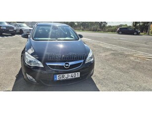 OPEL ASTRA J 1.4 T Cosmo