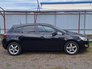 OPEL ASTRA J 1.4 T Enjoy