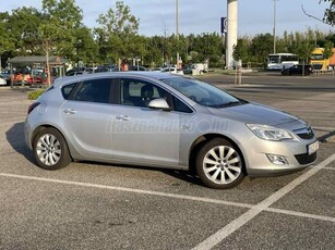 OPEL ASTRA J 1.4 T Enjoy beépített kerékpártartóval