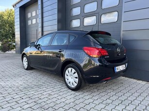 OPEL ASTRA J 1.4 T Enjoy SZERVIZKÖNYV / MAGYARORSZÁG-i / KLÍMA / TEMPOMAT