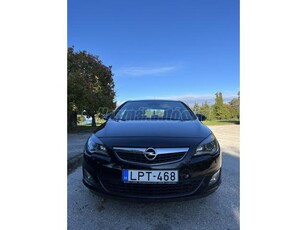 OPEL ASTRA J 1.6 Enjoy