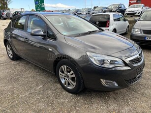 OPEL ASTRA J 1.6 Enjoy Klima ! Tempomat !