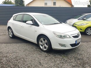 Opel Astra J 1.6 Enjoy Kultúrált Állapot -17Alu!