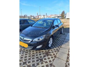 OPEL ASTRA J 1.7 CDTI Cosmo