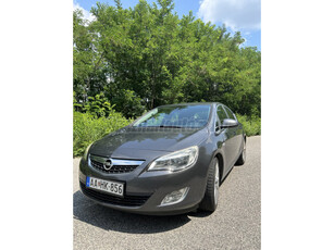 OPEL ASTRA J 1.7 CDTI Cosmo