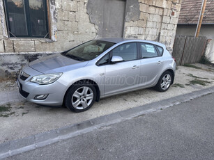 OPEL ASTRA J 1.7 CDTI Enjoy