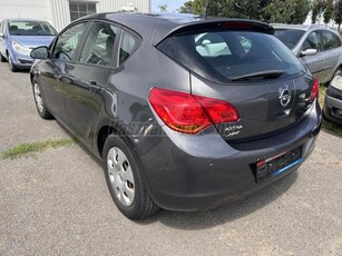 OPEL ASTRA J 1.7 CDTI Sport FRISS VIZSGA // VÉGIG SZERVIZKÖNYV // ELEKTROMOS KÉZIFÉK // TOLATÓRADAR // B.ME