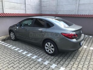 OPEL ASTRA J Sedan 1.4 T Enjoy