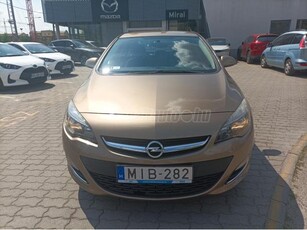 OPEL ASTRA J Sedan 1.4 T Enjoy Magyar 2 tulaj vezetett szervizkönyves téli-nyári gumi garnitúrával. !