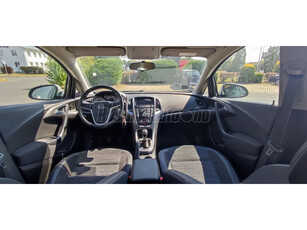 OPEL ASTRA J Sedan 1.6 Enjoy