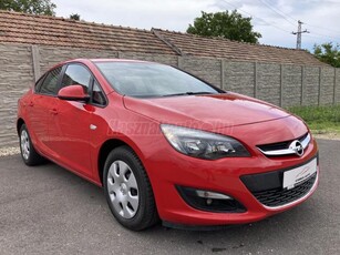 OPEL ASTRA J Sedan 1.6 Enjoy EURO6 FRISS MŰSZAKI/ VÉGIG VEZ. SZERVIZKÖNYV