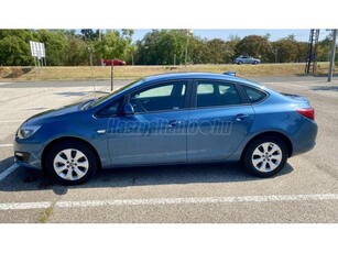 OPEL ASTRA J Sedan 1.6 Enjoy EURO6 P-J/SW