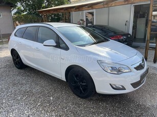 OPEL ASTRA J Sports Tourer 1.4 Active 8 kerék. 2 kulcs. klíma. kevés km