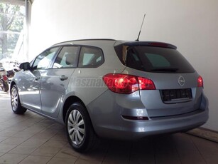 OPEL ASTRA J Sports Tourer 1.4 Enjoy