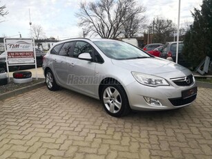 OPEL ASTRA J Sports Tourer 1.4 T Cosmo Kitűnő állapot Tempomat