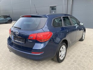 OPEL ASTRA J Sports Tourer 1.4 T Enjoy NÉMET OKMÁNYOK - ESZTÉTIKAI HIBÁK SZERVIZKÖNYV KM-GARANCIA