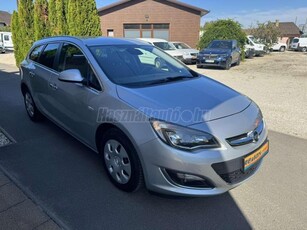 OPEL ASTRA J Sports Tourer 1.4 T Enjoy V.SZ.KÖNYV 2X DIGIT KLÍMA ESP TEMPOMAT NAVIGÁCIÓ 185E KM