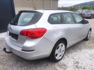 OPEL ASTRA J Sports Tourer 1.4 T Sport