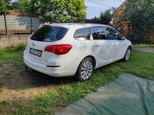 OPEL ASTRA J Sports Tourer 1.6 Enjoy