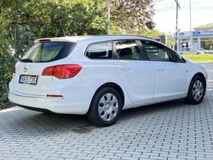 OPEL ASTRA J Sports Tourer 1.6 Enjoy Magyarországi