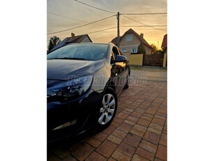 OPEL ASTRA J Sports Tourer 1.6 Selection