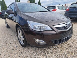 OPEL ASTRA J Sports Tourer 1.7 CDTI Cosmo