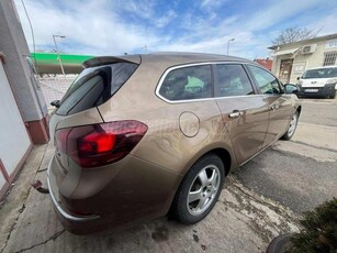 OPEL ASTRA J Sports Tourer 2.0 CDTI Start-Stop Sport XENON.VONÓHOROG. KÖNNYŰFÉM FELNI.FŰTHETŐ ELSŐ ÜLÉSEK!!!