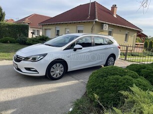 OPEL ASTRA K Sports Tourer 1.4 T Enjoy VÉGIG VEZETETT SZERVIZKÖNYV. SÉRÜLÉSMENTES. MAGYARORSZÁGI