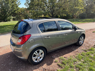 OPEL CORSA D 1.4 Enjoy Magyarországi. 1. tulajdonos. napfénytető