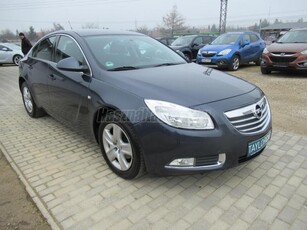 OPEL INSIGNIA 1.6 / 143 EZER KM / SZERVIZKÖNYV / DIGIT KLÍMA / PDC /