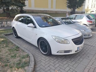 OPEL INSIGNIA 2.0 CDTI Cosmo AWD