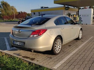 OPEL INSIGNIA 2.8 V6 T Cosmo AWD (Automata) Vezetett szervizkönyves