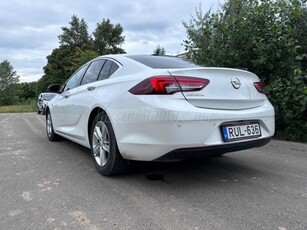 OPEL INSIGNIA Grand Sport 1.5 Business Start Stop (Automata) 1. tulajdonostól. MAGYAROROSZÁGI. VEZETETT SZ. KÖNYV