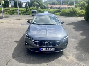 OPEL INSIGNIA Grand Sport 2.0 CDTI Elegance Szervizkönyv Sérülésmentes