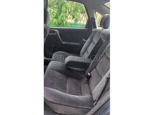 OPEL VECTRA 1.6 16V Elegance