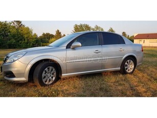 OPEL VECTRA C 1.6 Essentia Limuzine