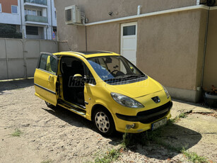 PEUGEOT 1007 1.4 HDi Trendy