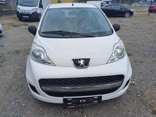 PEUGEOT 107 1.0 Junior Vezetett szervízkönyv.155000 km