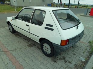 PEUGEOT 205 1.1 XL