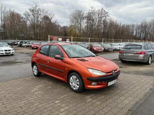 PEUGEOT 206 1.1 XR