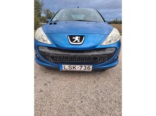 PEUGEOT 206+ 1.4 200 év