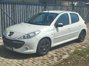 PEUGEOT 206+ 1.4 HDi Trendy