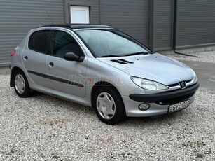 PEUGEOT 206 1.4 Presence NAPFÉNYTETŐ-AZONNAL ELVIHETŐ