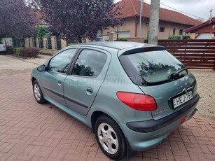 PEUGEOT 206 1.6 Premium Magyarországi második tulajos megkimélt rozsda mentes állapot valós km