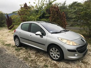 PEUGEOT 207 1.4 16V Trendy