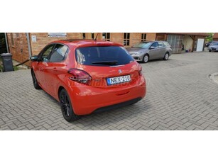 PEUGEOT 208 1.2 PureTech Allure PANORÁMA TETŐ.MAGYAR O.I. 110 LE FULL SZERVÍZELVE!