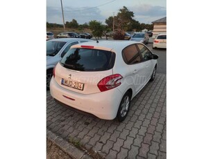 PEUGEOT 208 1.4 HDi Style